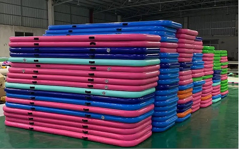 Cutting of inflatable cushion